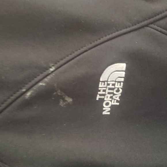 Woman's The North Face Jacket - Picture 9 of 14